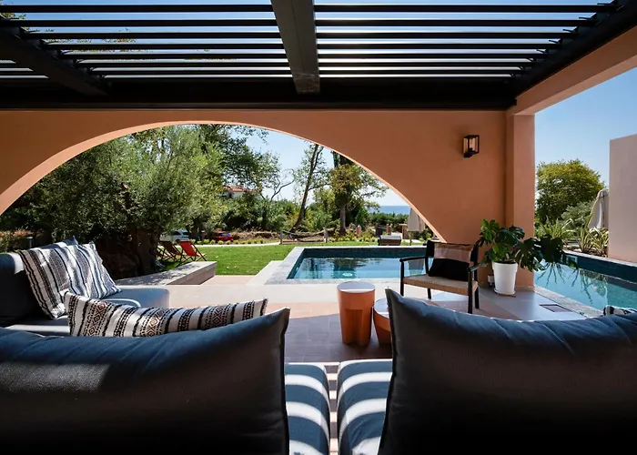Akti Elia Chalkidiki With Private Pools 니키티