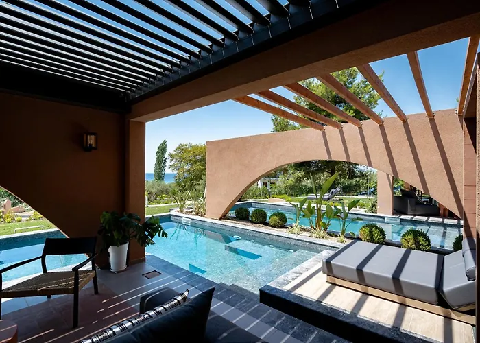 Akti Elia Chalkidiki With Private Pools 니키티