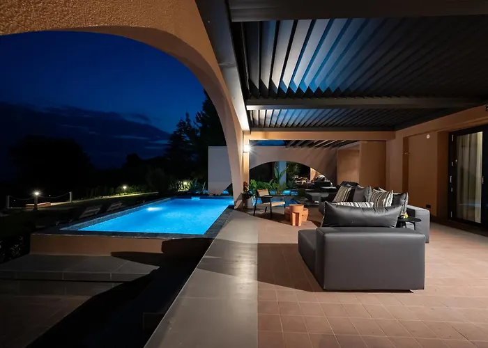 Akti Elia Chalkidiki With Private Pools 빌라